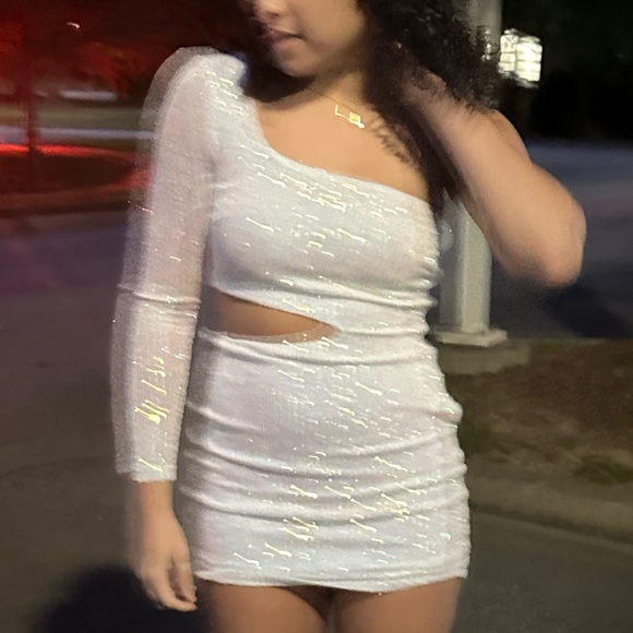 Windsor Homecoming Dress - Picture 3 of 4